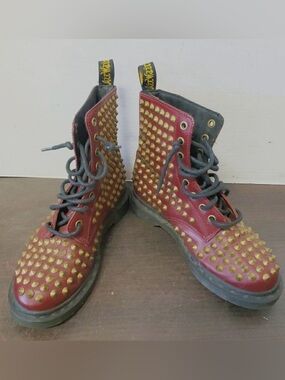 Rare/Discontinued Dr Marten “Spike” boots Oxblood w/Gold.    Size UK5/ M6/ W7